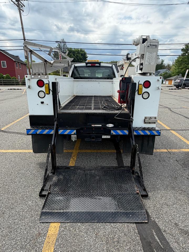 Ford F-550 Regular Cab DRW 4WD 2017