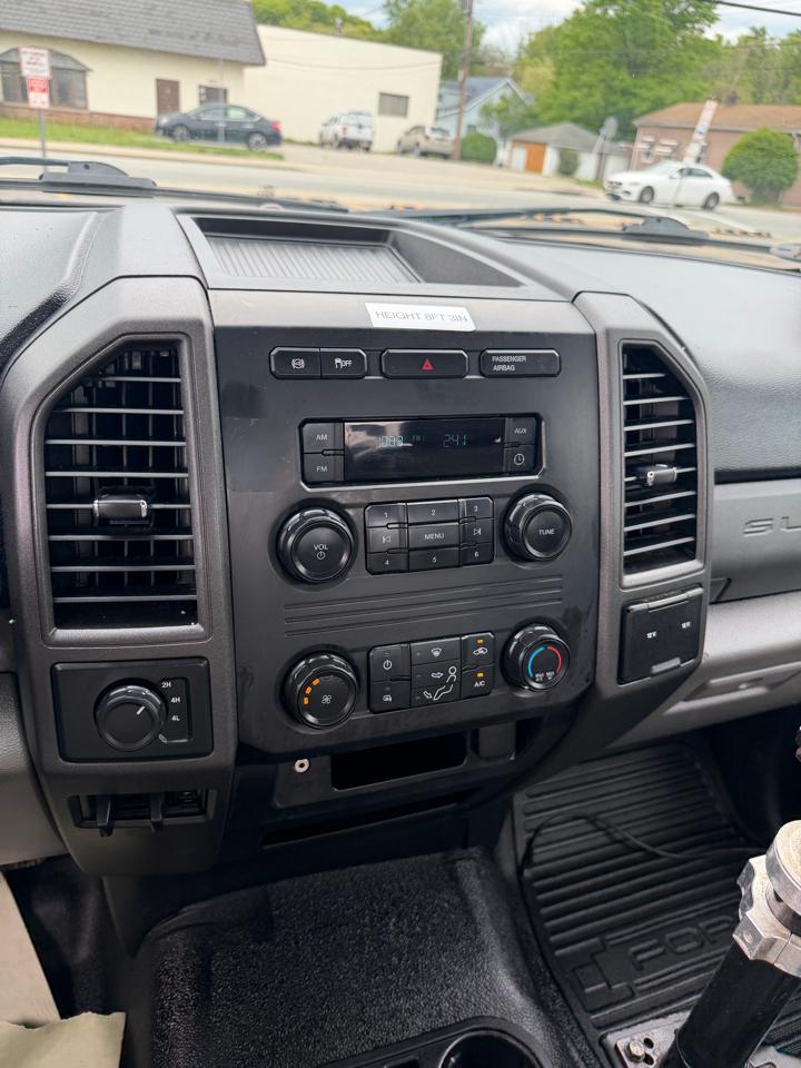 Ford F-550 Regular Cab DRW 4WD 2017
