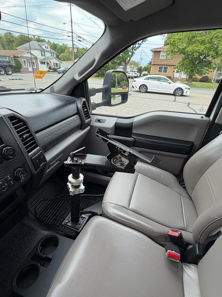 Ford F-550 Regular Cab DRW 4WD 2017