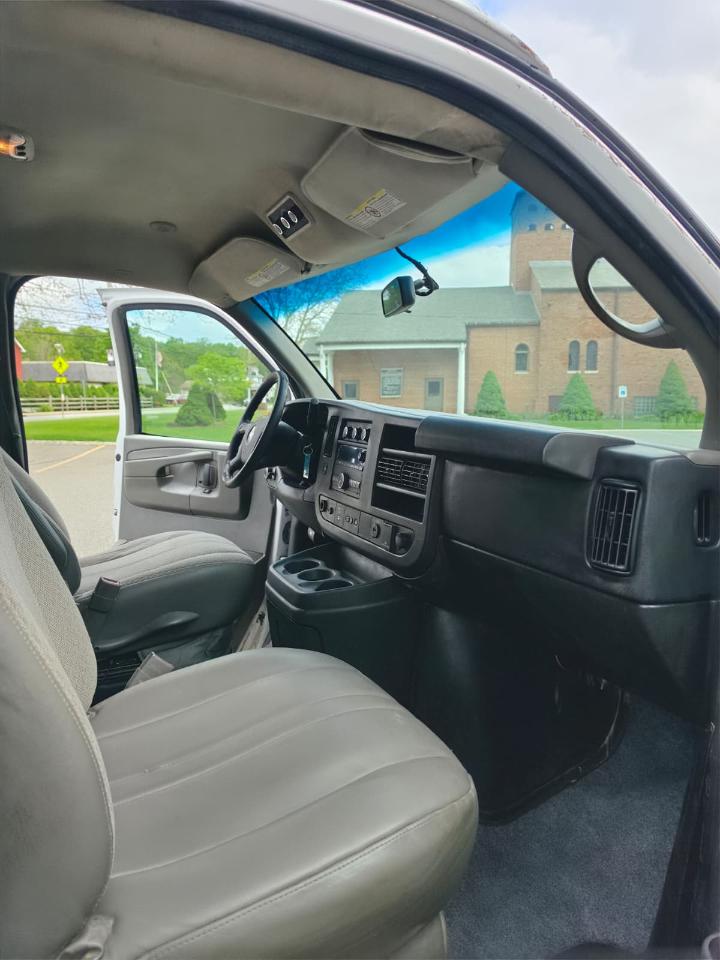 Chevrolet Express LT 3500 2015
