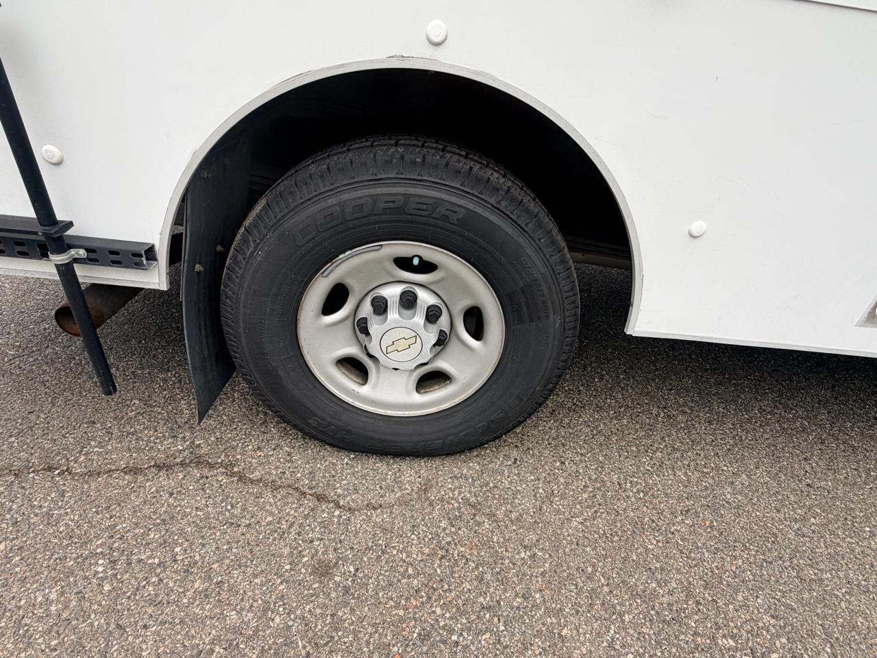Chevrolet Express Commercial Cutaway 139" WB C7A DRW 2008
