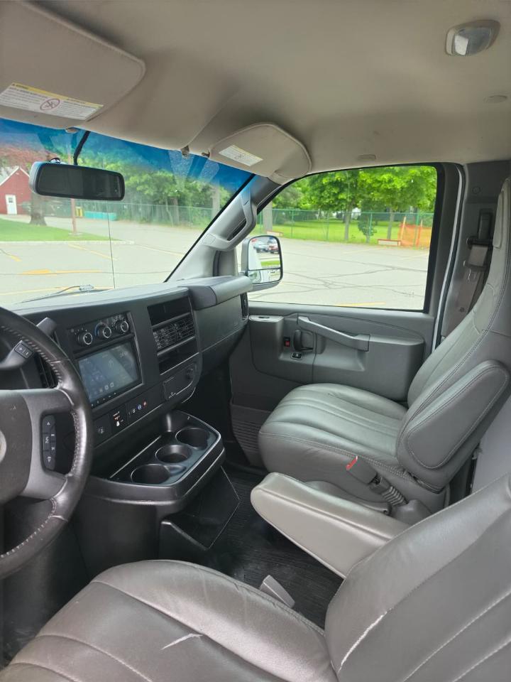 Chevrolet Express G3500 139" 2020