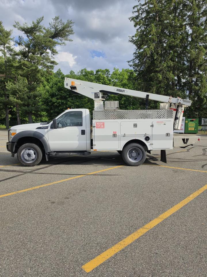 Ford F-450 SD Regular Cab DRW 2WD 2012