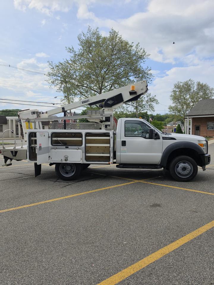 Ford F-450 SD Regular Cab DRW 2WD 2012