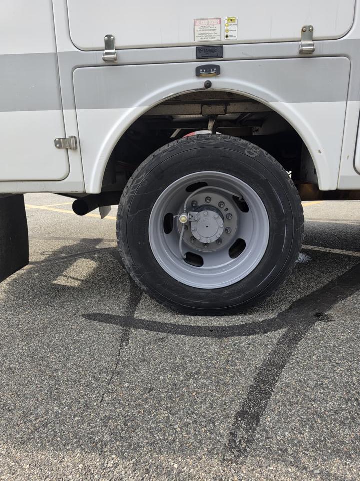 Ford F-450 SD Regular Cab DRW 2WD 2012