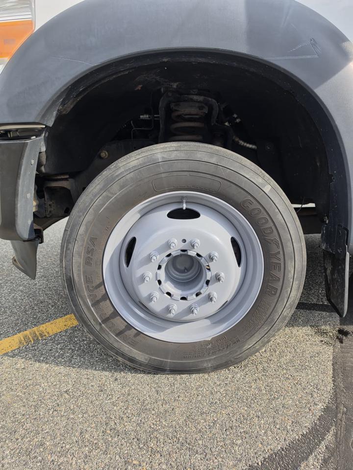 Ford F-450 SD Regular Cab DRW 2WD 2012