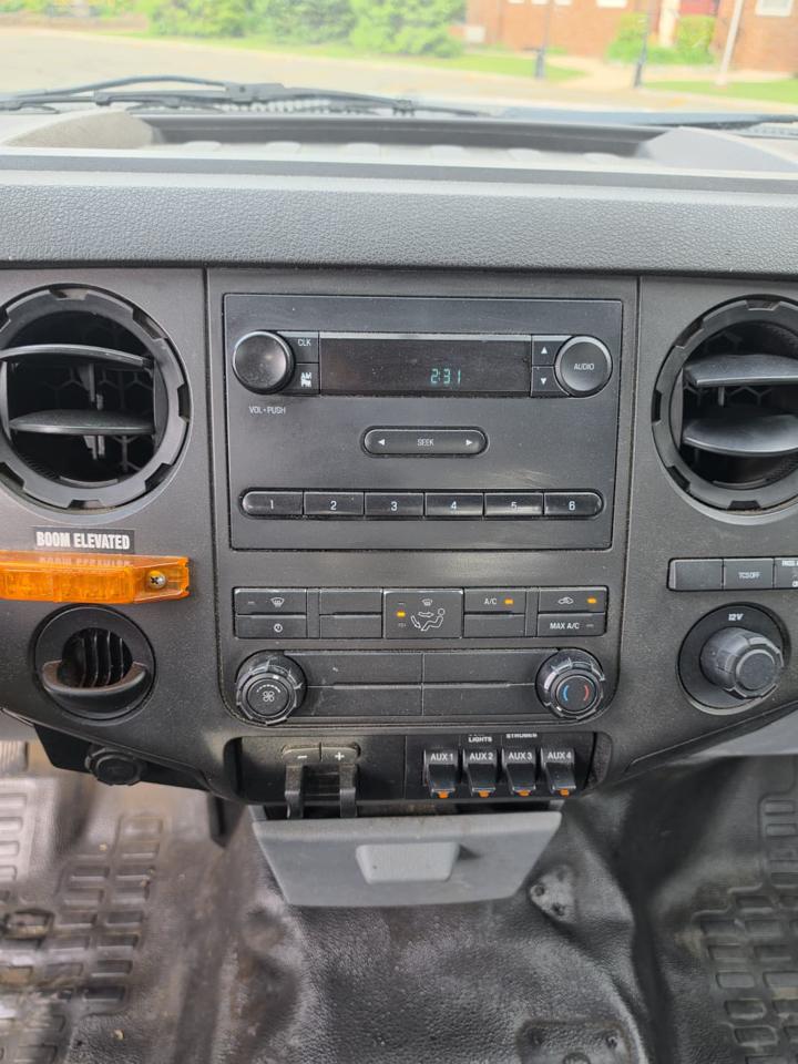Ford F-450 SD Regular Cab DRW 2WD 2012