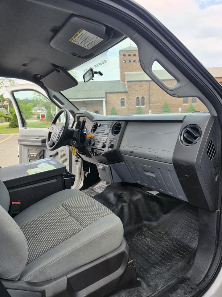 Ford F-450 SD Regular Cab DRW 2WD 2012