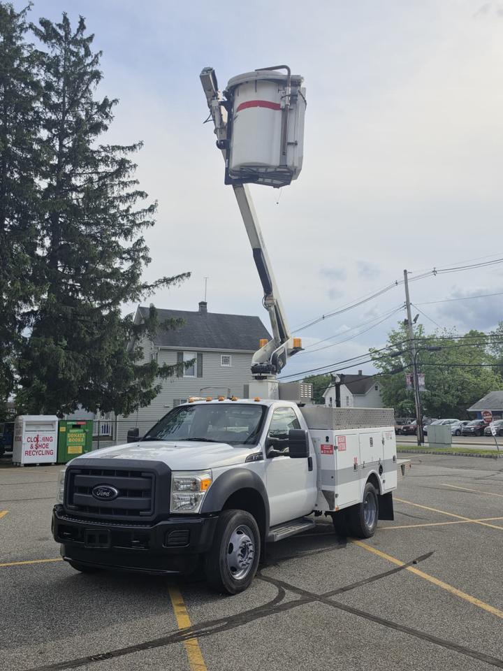 Ford F-450 SD Regular Cab DRW 2WD 2012