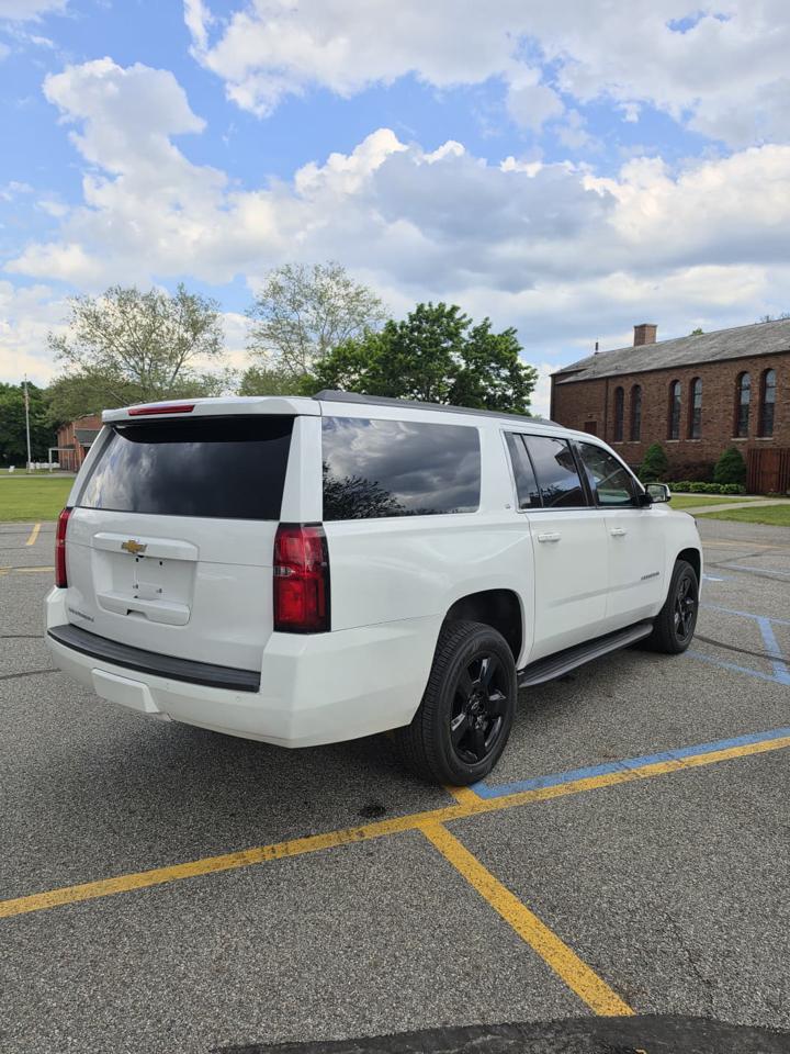 Chevrolet Suburban LT 4WD 2016