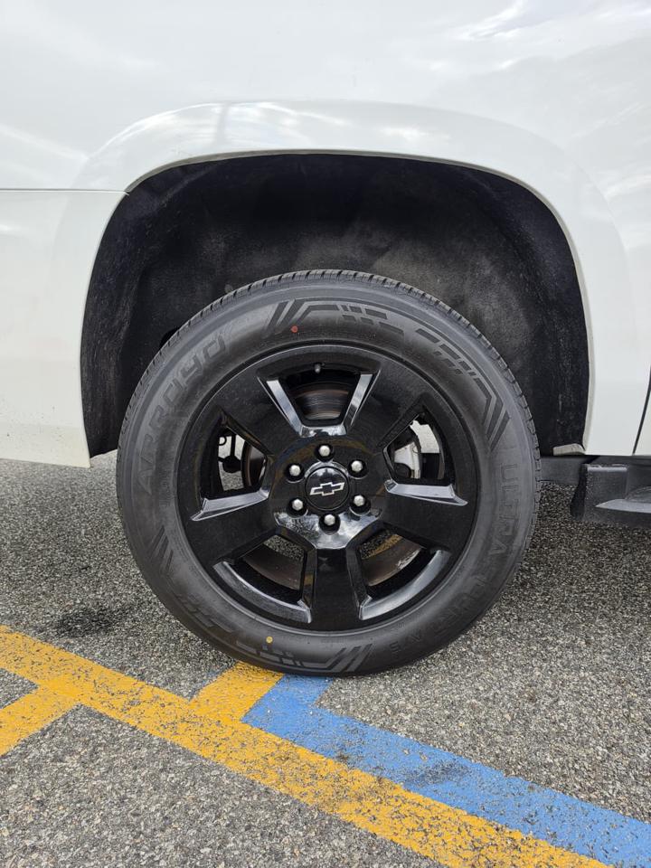 Chevrolet Suburban LT 4WD 2016