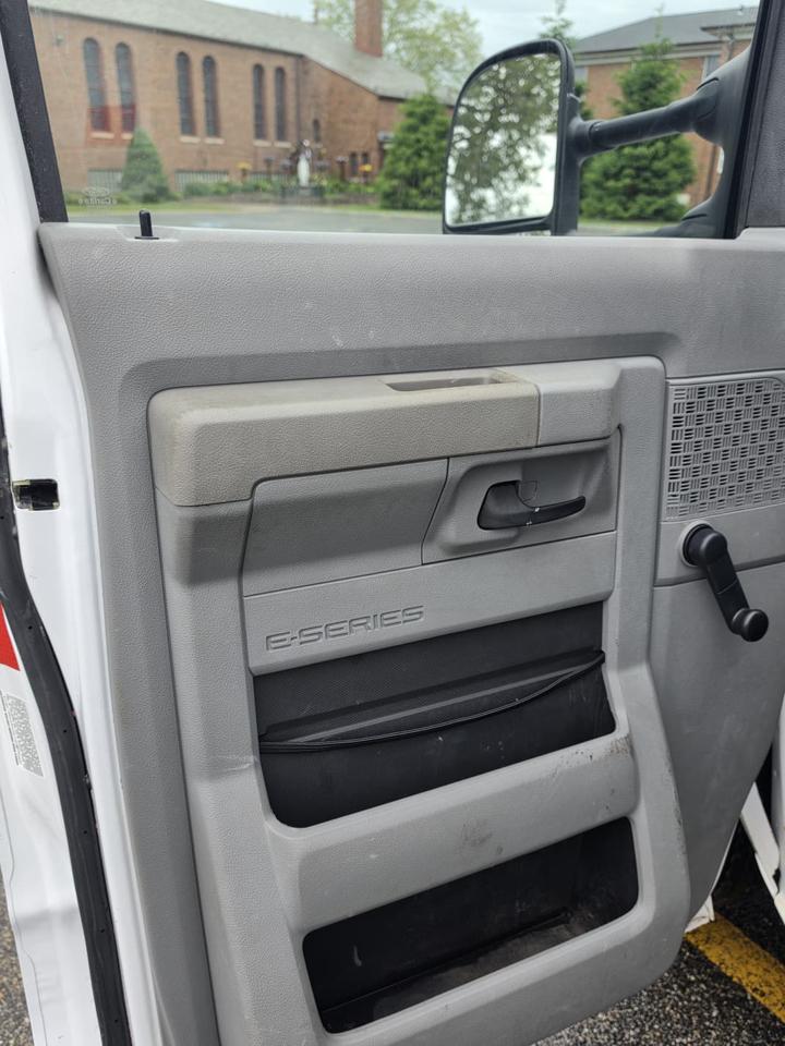 Ford Econoline E-450 2015