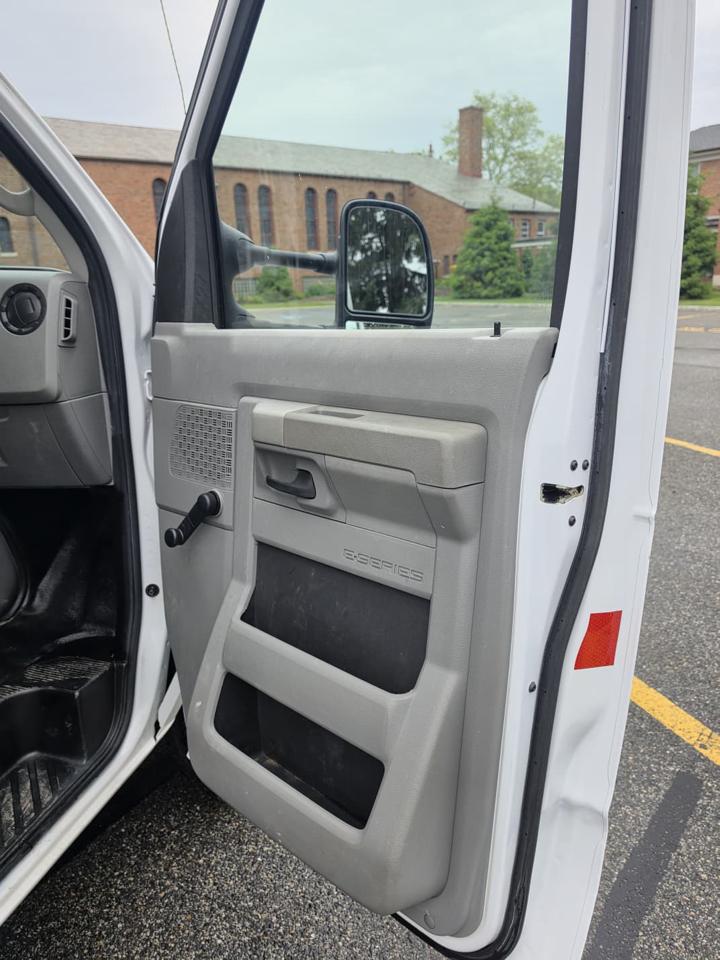 Ford Econoline E-450 2015