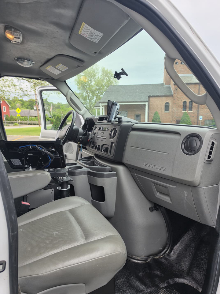 Ford Econoline E-450 2015