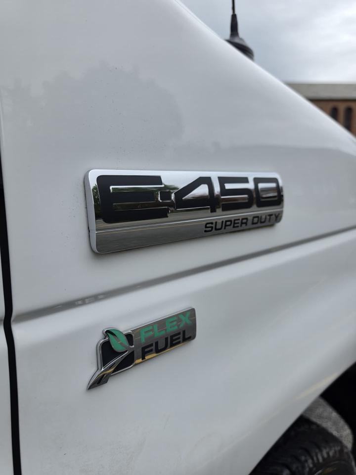 Ford Econoline E-450 2015