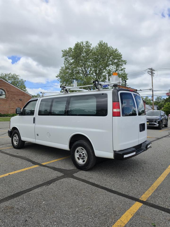 GMC Savana G3500 Cargo 2015