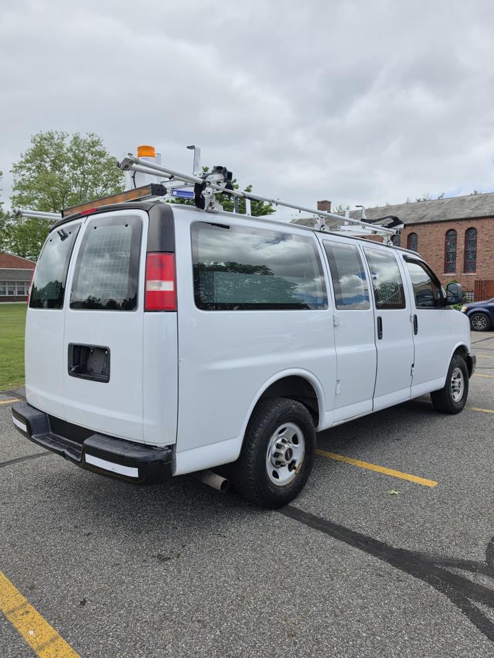 GMC Savana G3500 Cargo 2015