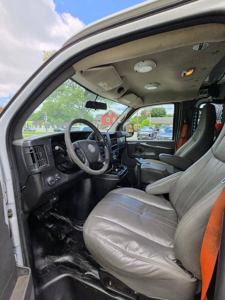 GMC Savana G3500 Cargo 2015