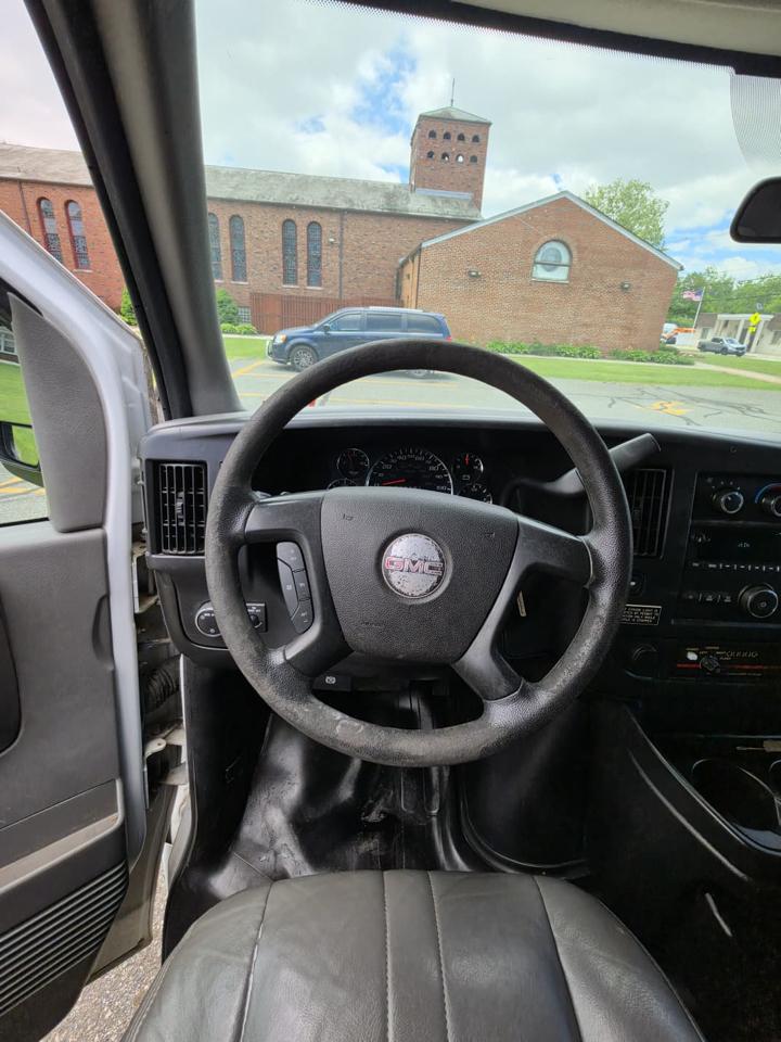 GMC Savana G3500 Cargo 2015