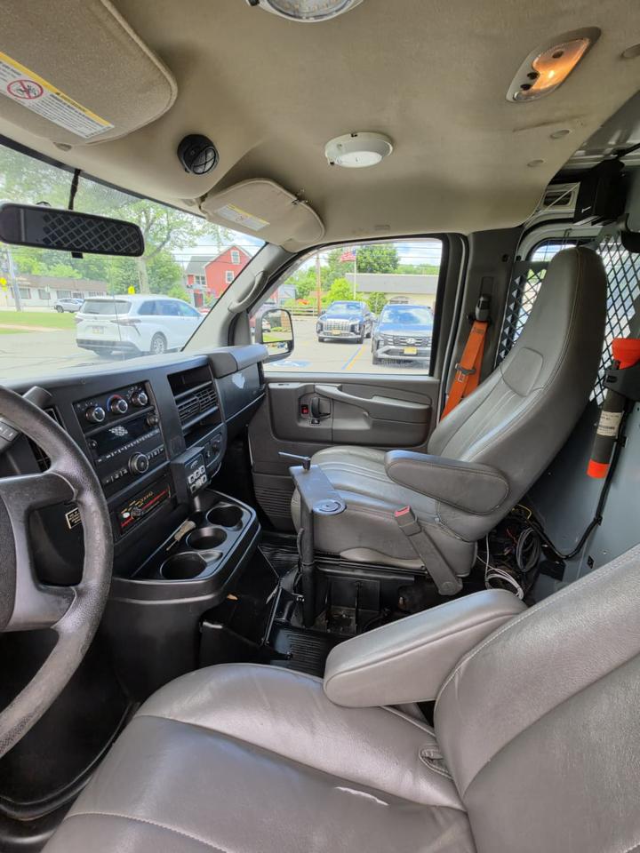 GMC Savana G3500 Cargo 2015