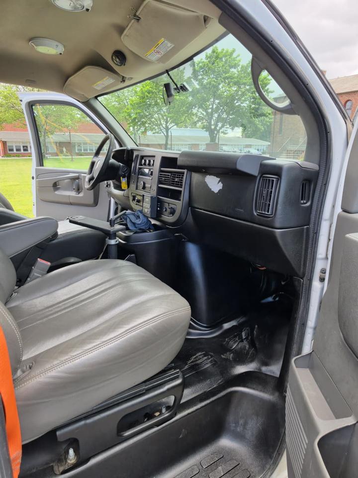 GMC Savana G3500 Cargo 2015