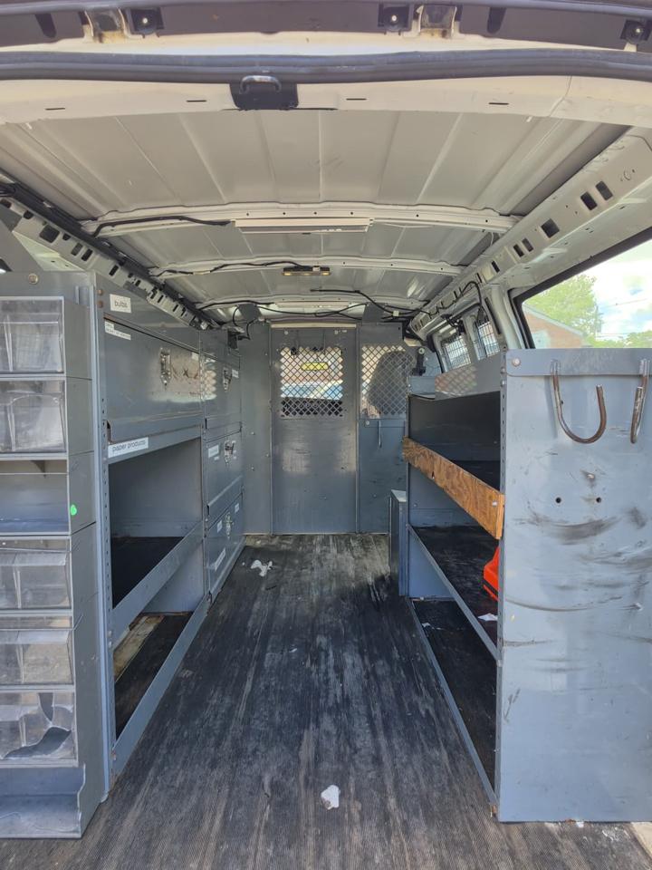 GMC Savana G3500 Cargo 2015