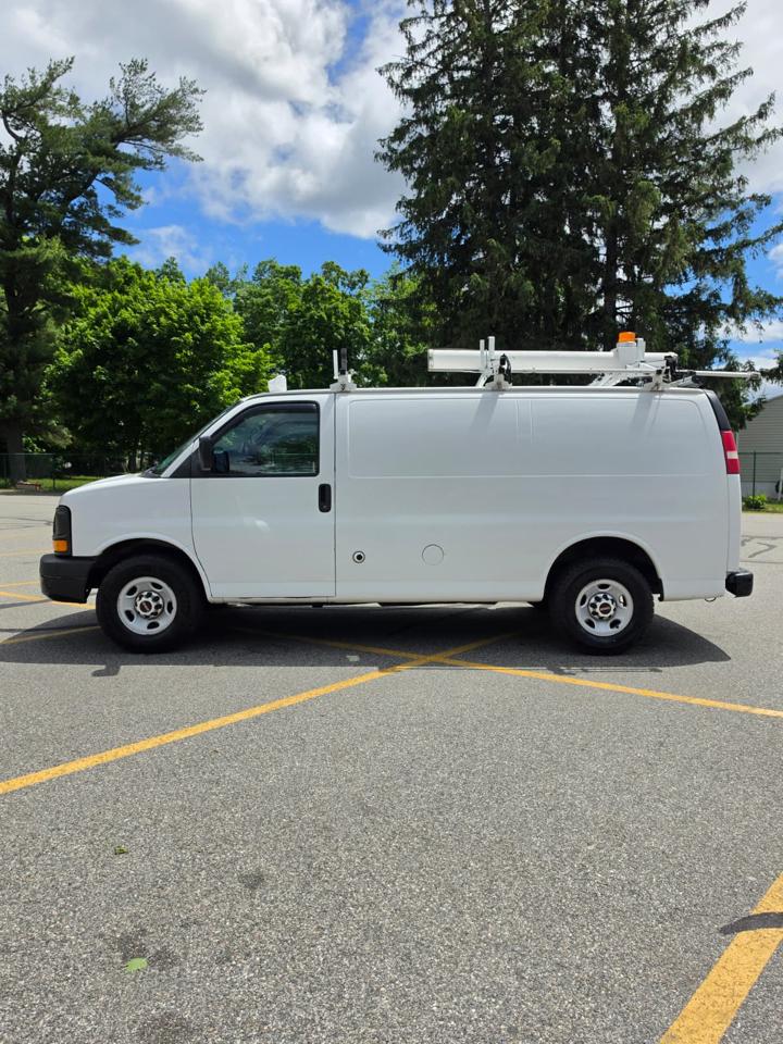 GMC Savana G3500 Cargo 2015