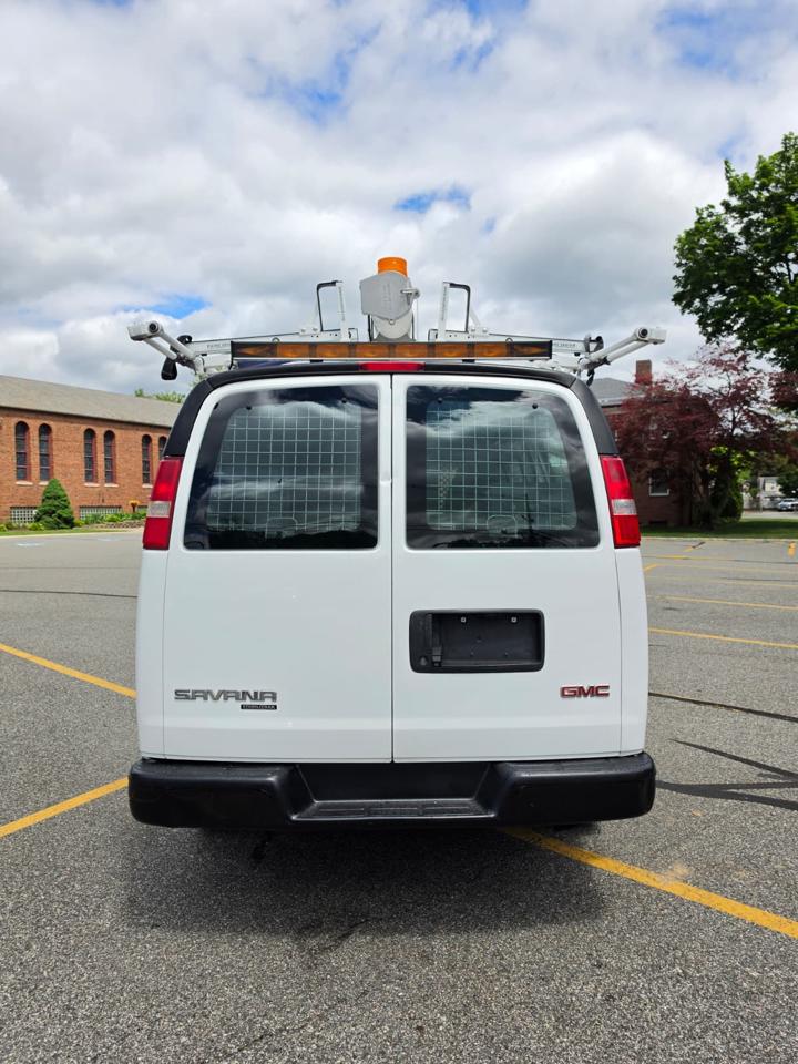 GMC Savana G3500 Cargo 2015