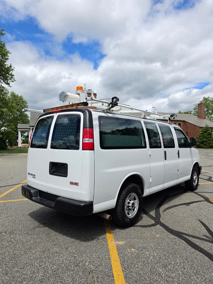 GMC Savana G3500 Cargo 2015