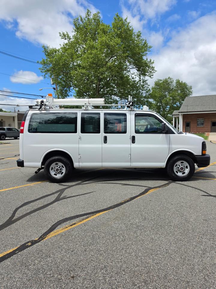 GMC Savana G3500 Cargo 2015