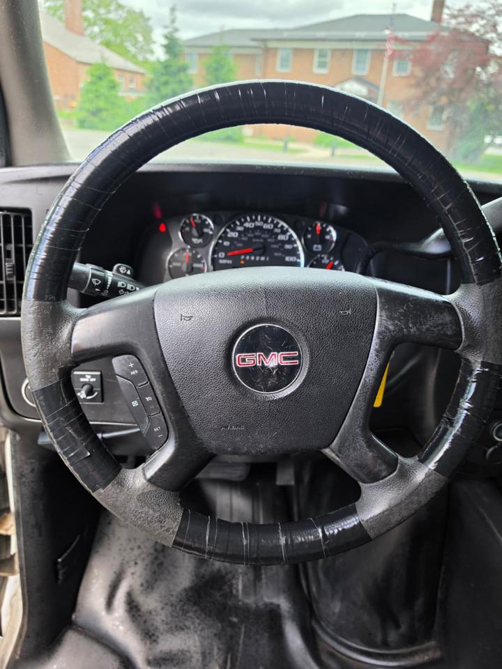 GMC Savana G3500 Cargo 2015