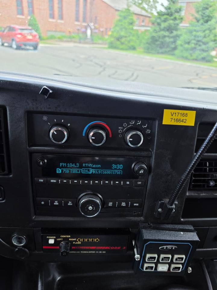 GMC Savana G3500 Cargo 2015