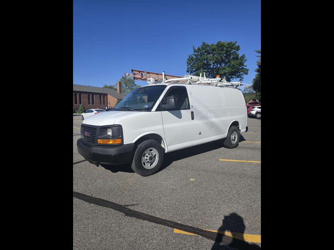 GMC Savana G3500 Cargo 2015