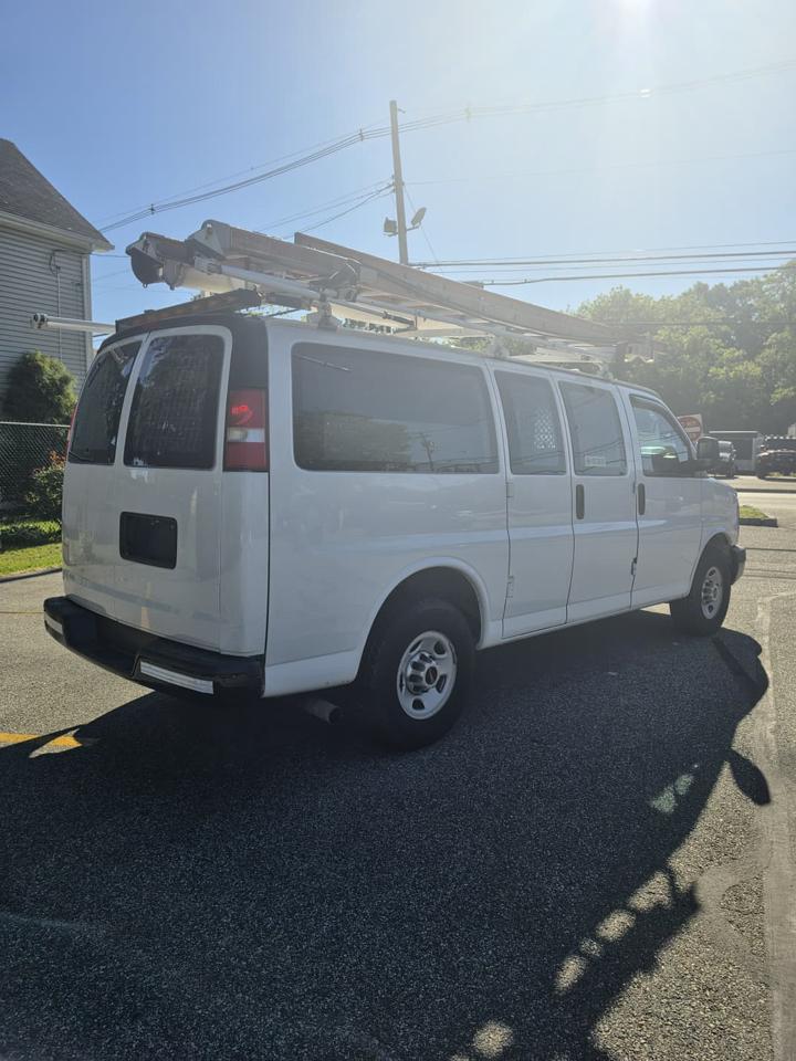 GMC Savana G3500 Cargo 2015