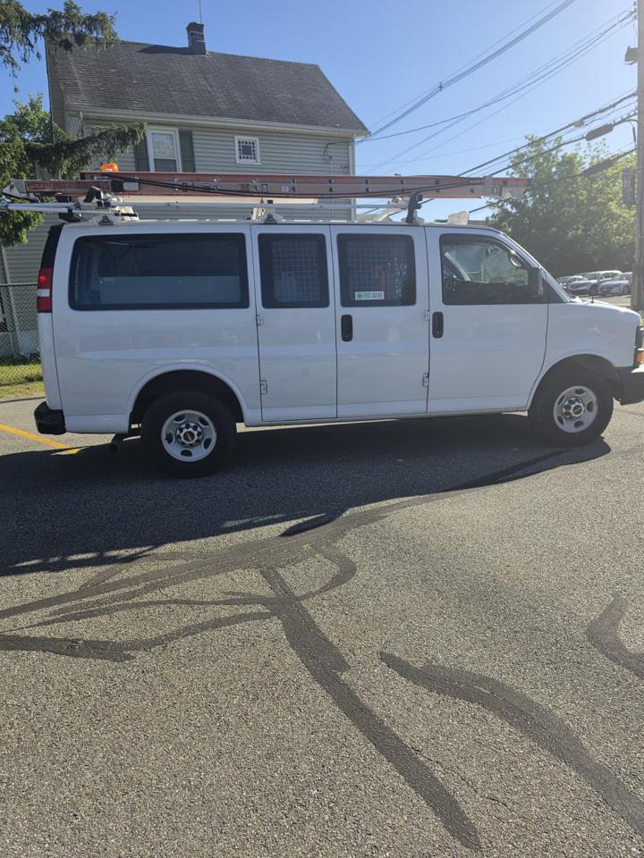 GMC Savana G3500 Cargo 2015