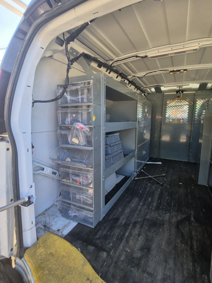 GMC Savana G3500 Cargo 2015