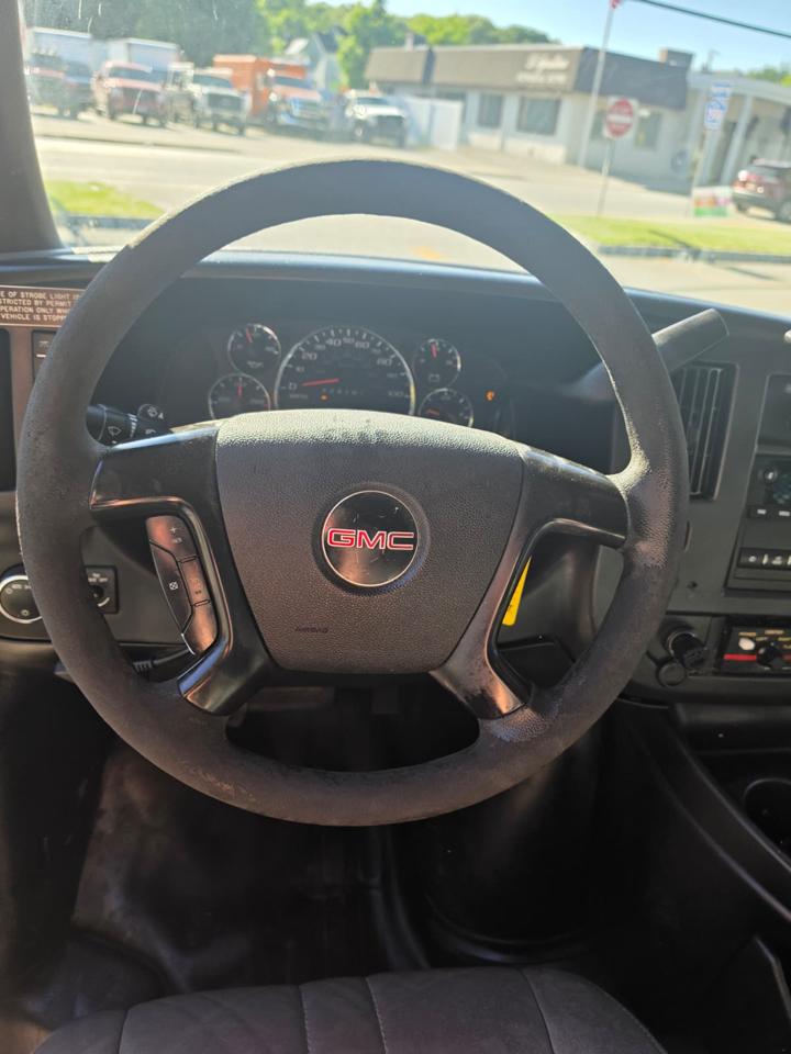 GMC Savana G3500 Cargo 2015