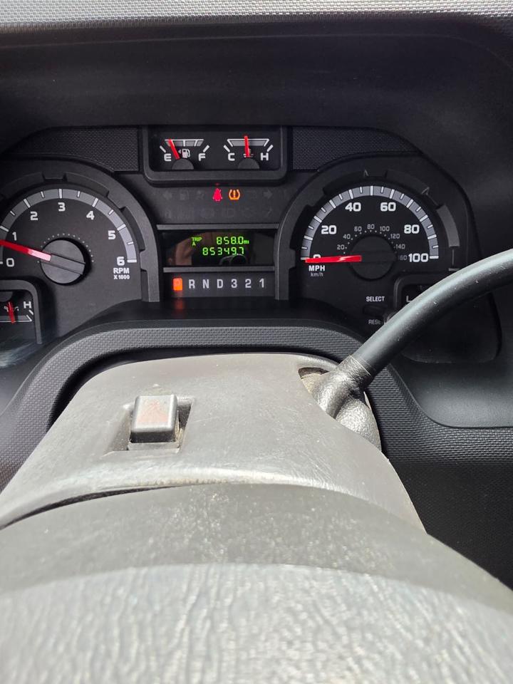 Ford Econoline E-350 Super Duty 2014
