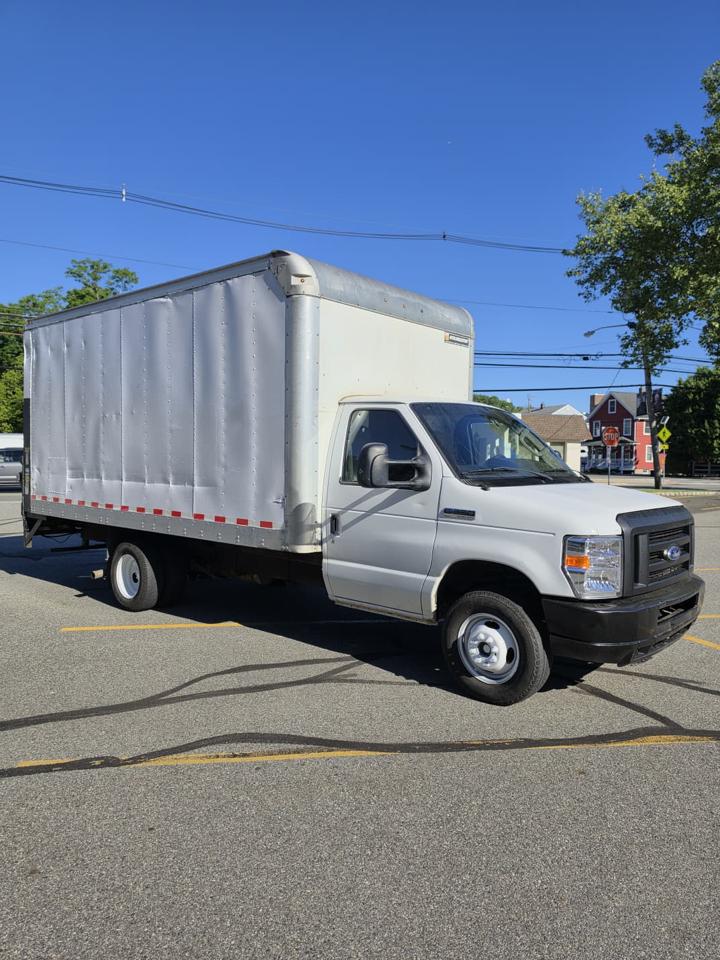 Ford Econoline E-350 Super Duty 2019