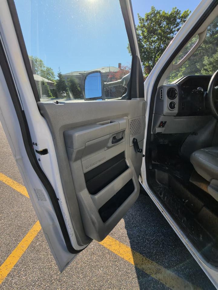 Ford Econoline E-350 Super Duty 2019