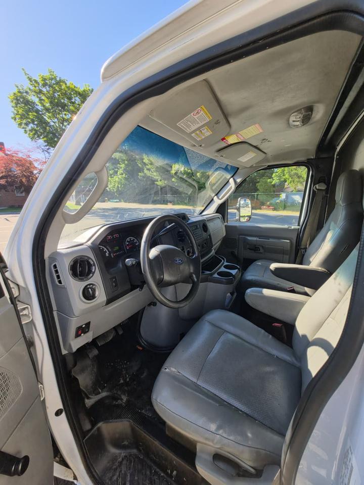 Ford Econoline E-350 Super Duty 2019