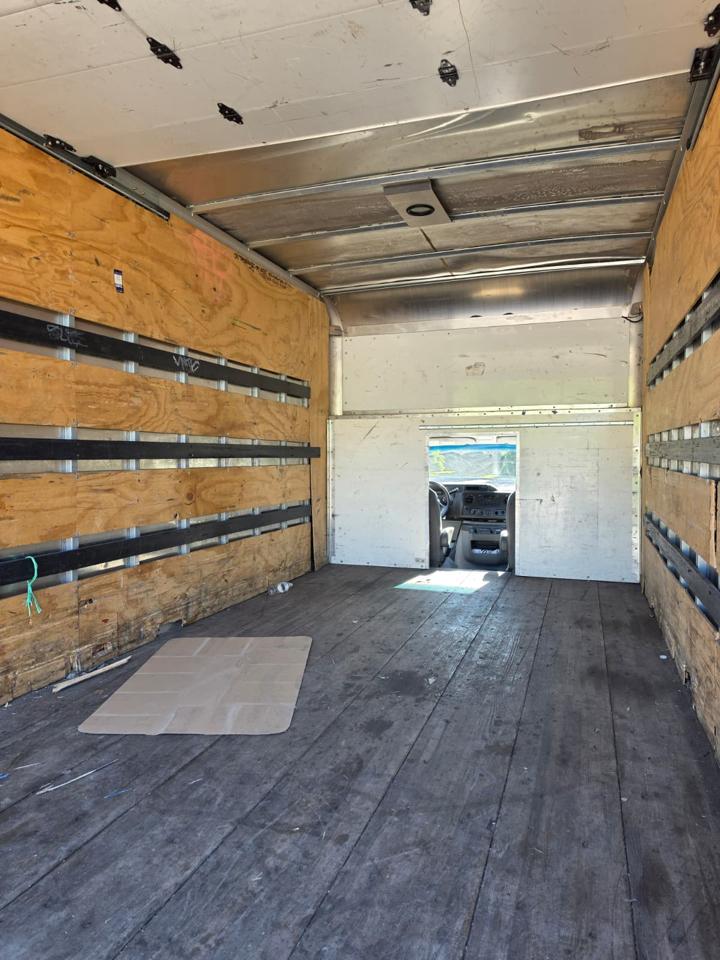 Ford Econoline E-350 Super Duty 2019