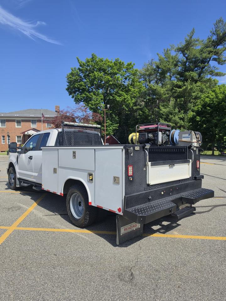 Ford F-350 SD XL SuperCab Long Bed DRW 2WD 2017