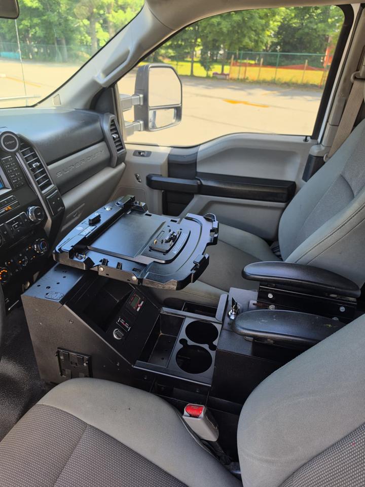 Ford F-350 SD XL SuperCab Long Bed DRW 2WD 2017
