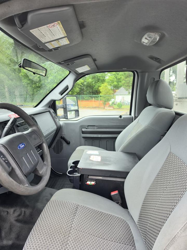 Ford F-450 SD Regular Cab DRW 2WD 2012
