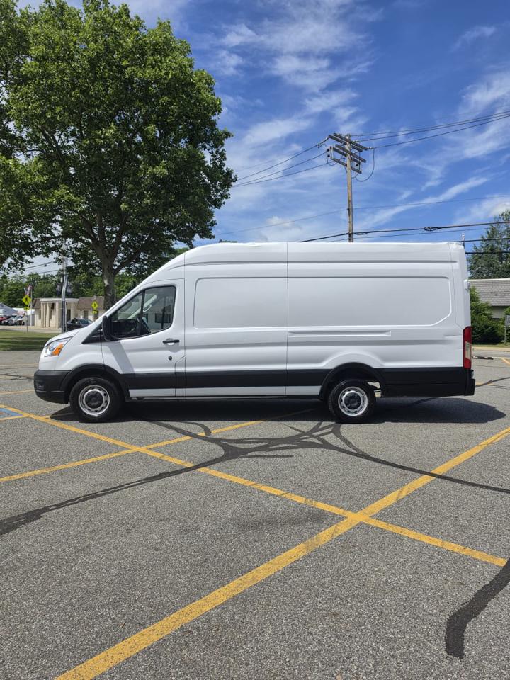 Ford Transit 250 Van High Roof w/Sliding Pass. 148-in. WB EL 2023