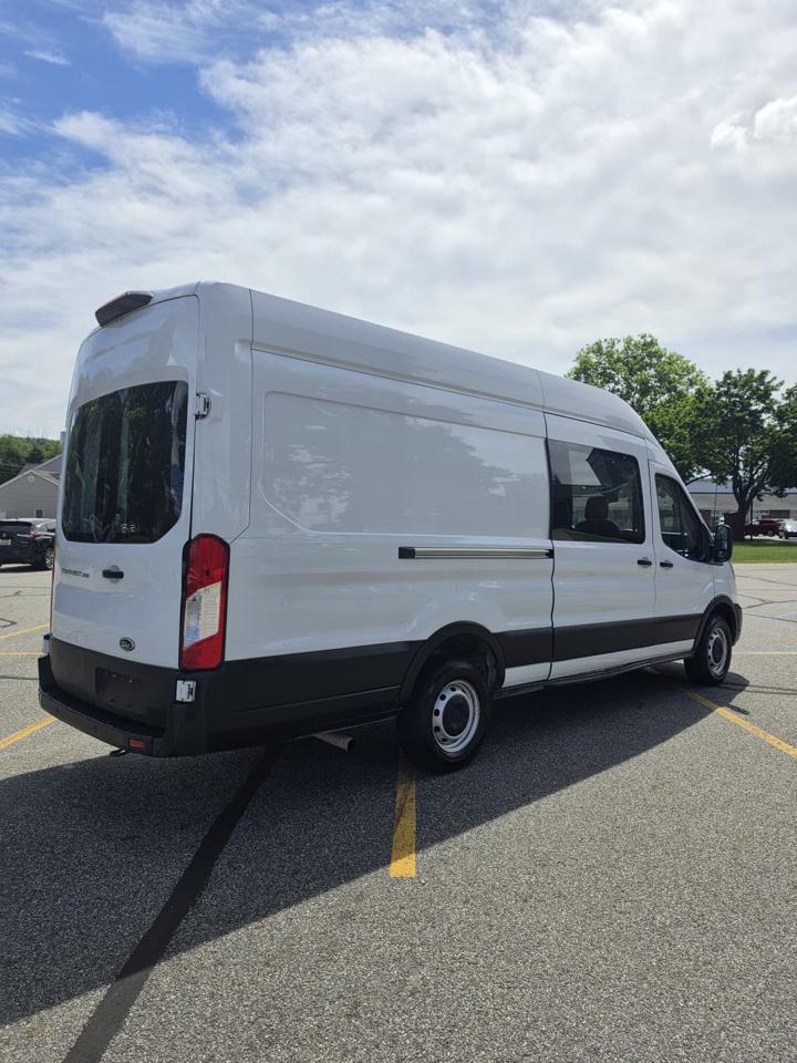 Ford Transit 250 Van High Roof w/Sliding Pass. 148-in. WB EL 2023