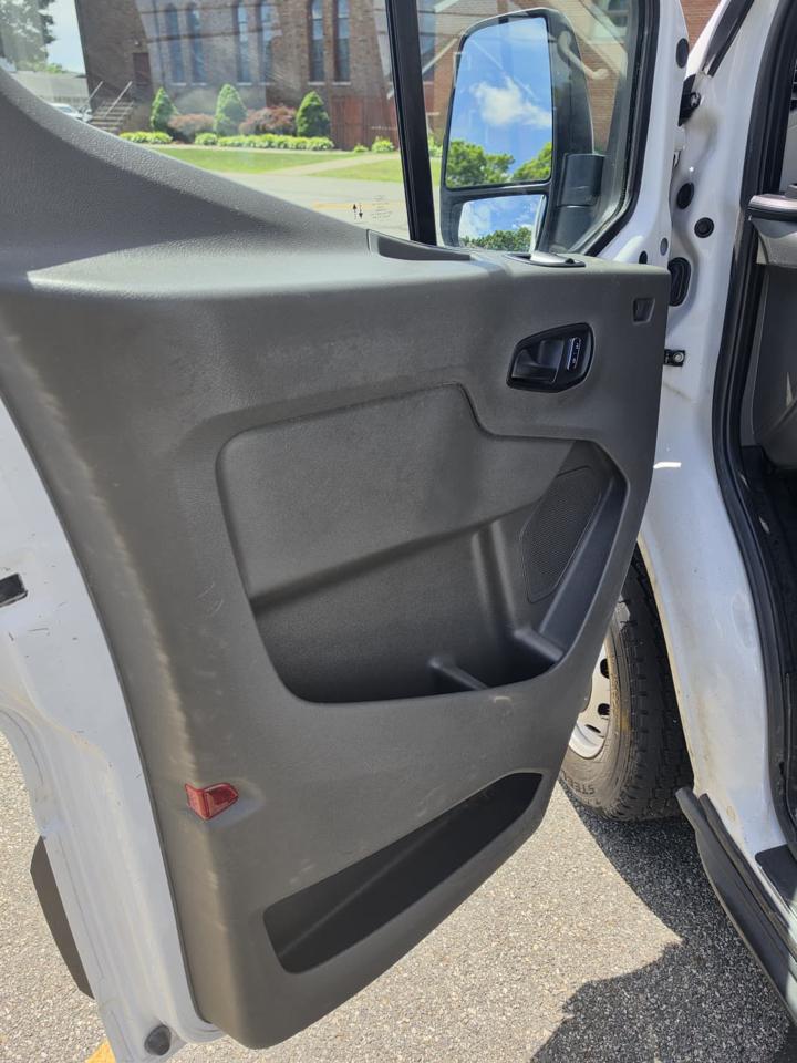 Ford Transit 250 Van High Roof w/Sliding Pass. 148-in. WB EL 2023