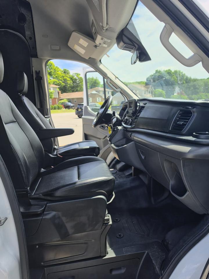 Ford Transit 250 Van High Roof w/Sliding Pass. 148-in. WB EL 2023