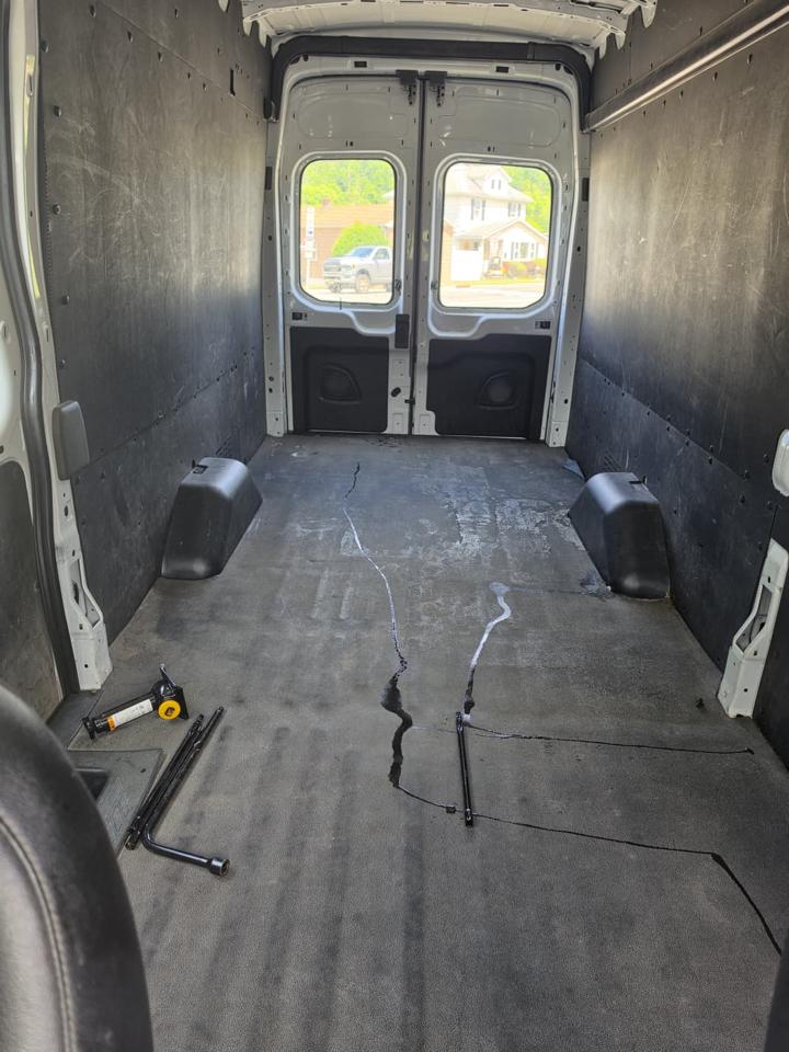 Ford Transit 250 Van High Roof w/Sliding Pass. 148-in. WB EL 2023